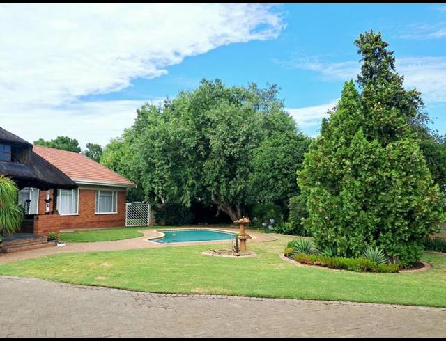 3 BEDROOM HOUSE FOR SALE IN LANGENHOVENPARK
